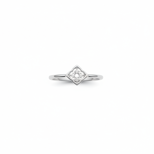 92.5 Sterling Silver Diamond-Frame Clover Finger Ring