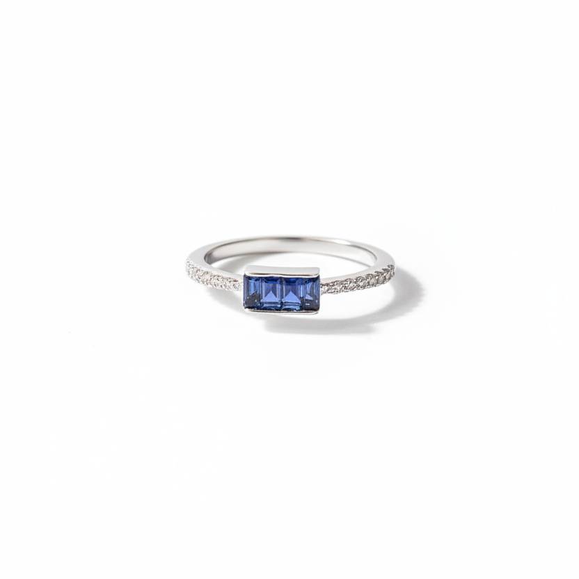 92.5 silver minimal blue stone ring size 7