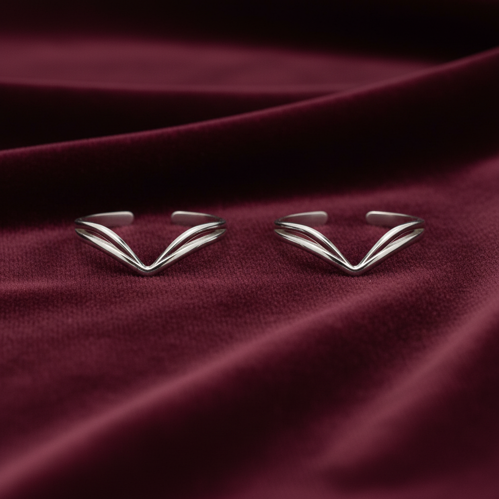 92.5 silver trendy V shape toe rings