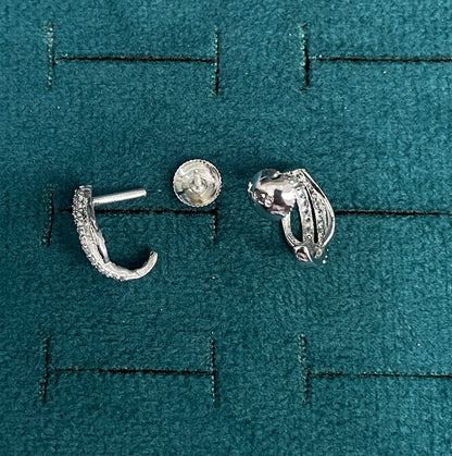92.5 Silver Clear Stone Crossover Stud Earrings Pair