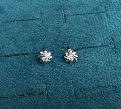 92.5 Sterling Silver Solitaire CZ Sunflower Prong Stud Earrings for Women pair