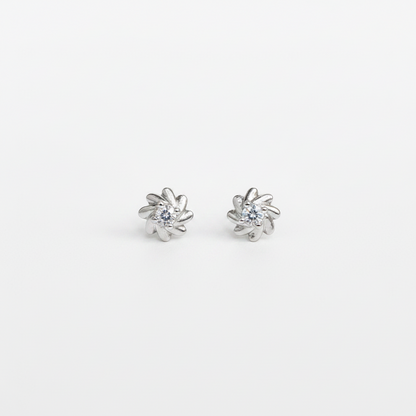 92.5 Sterling Silver Solitaire CZ Sunflower Prong Stud Earrings for Women pair
