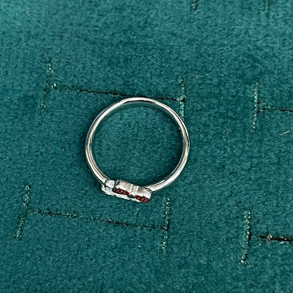92.5 Sterling Silver White & Red Enamel Kitty Cat with Bow Charm Kids Finger Ring — Size 7