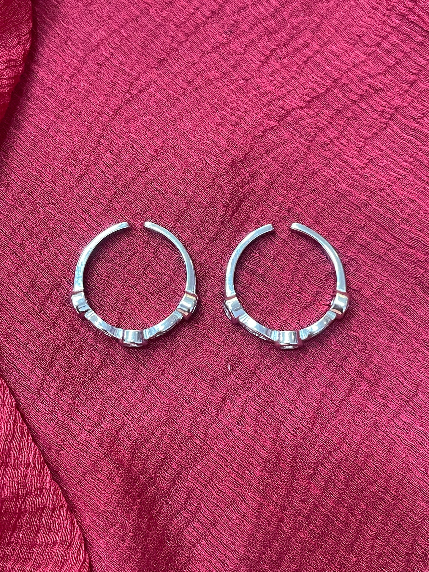Silver Classy Toe Rings
