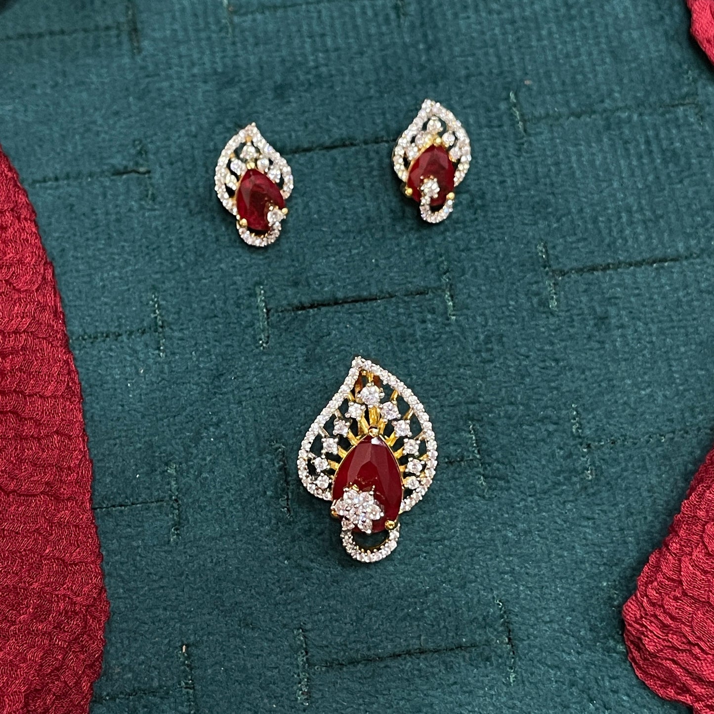 92.5 Silver Gold-Plated Elegant Ruby Pendant & Earring Set