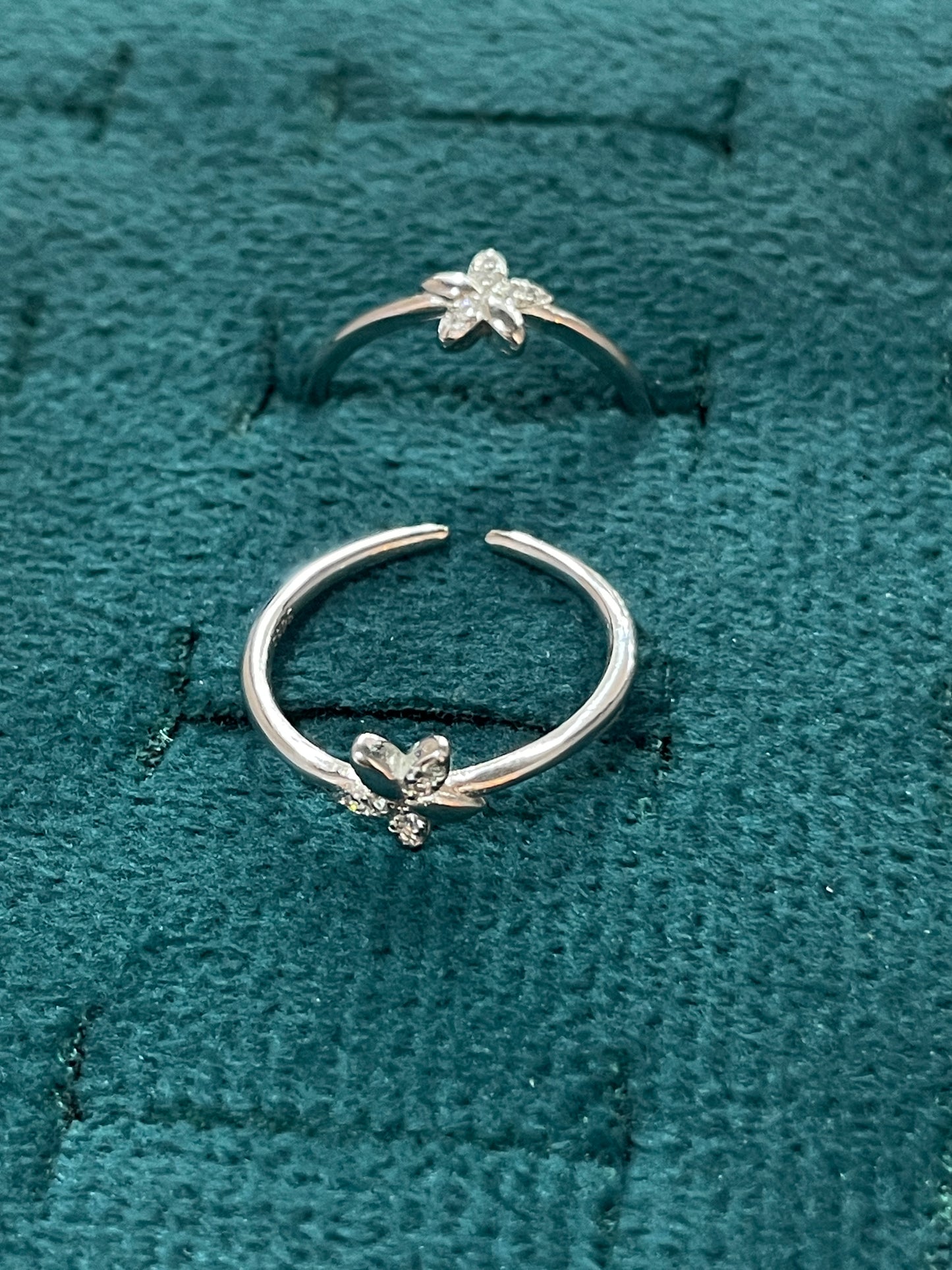 92.5 Sterling Silver Flower Toe Rings for Women | Floral Elegant Design