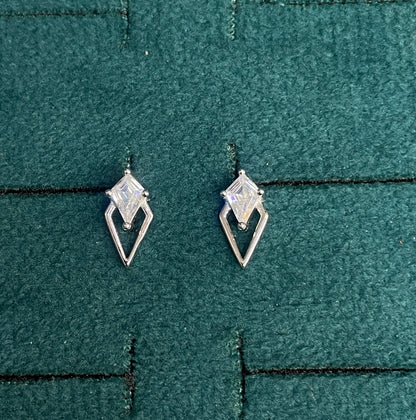 92.5 Silver Clear Stone Kite Studs Pair