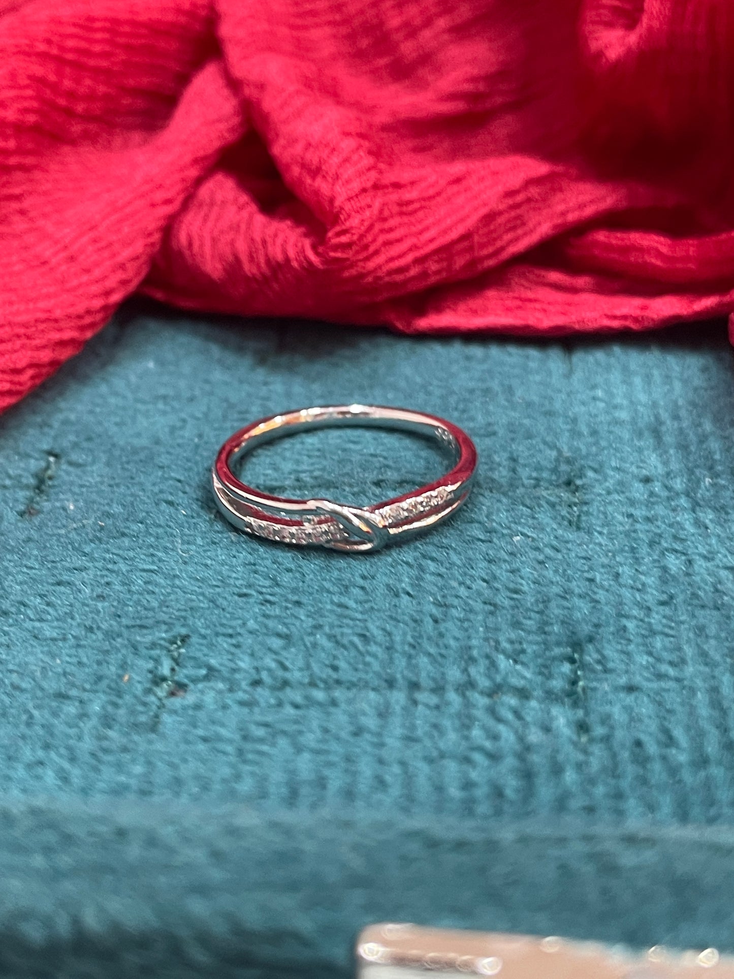 92.5 Silver Knot Ring - Size 9