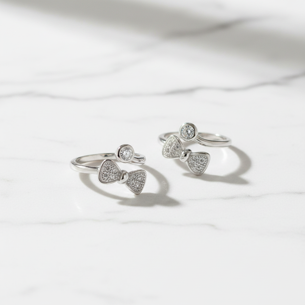 92.5 Silver Bow Stone Adjustable Toe Rings for Women | Pavé Bow & Solitaire Design