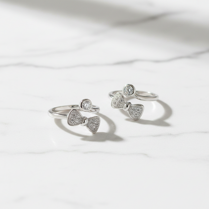 92.5 Silver Bow Stone Adjustable Toe Rings for Women | Pavé Bow & Solitaire Design