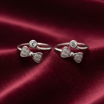 92.5 Silver Bow Stone Adjustable Toe Rings for Women | Pavé Bow & Solitaire Design