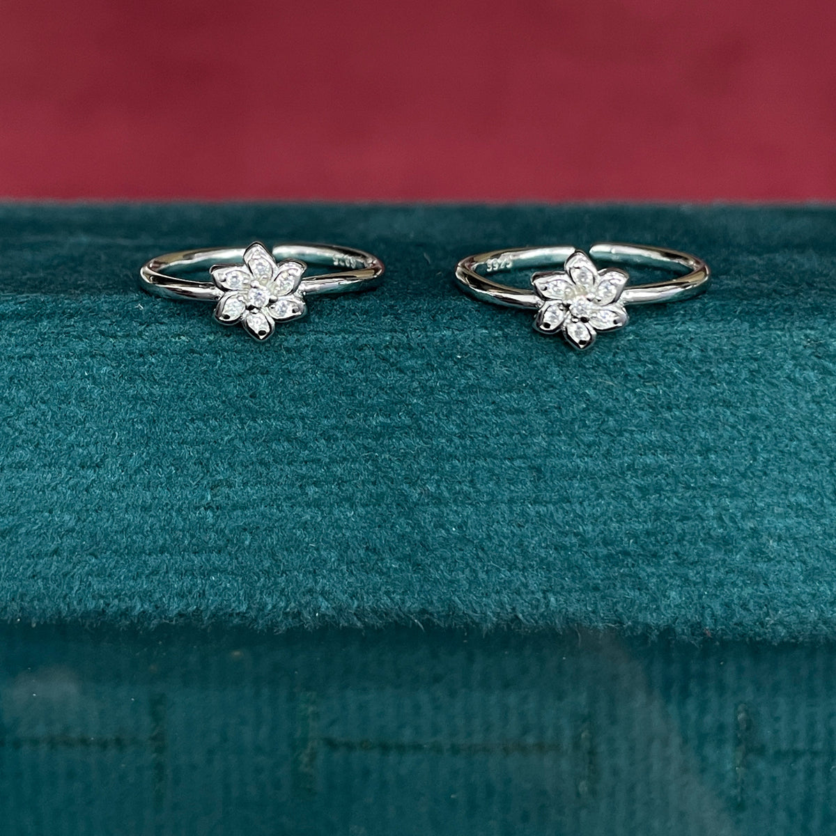 92.5 Sterling Silver CZ Flower Toe Rings for Women