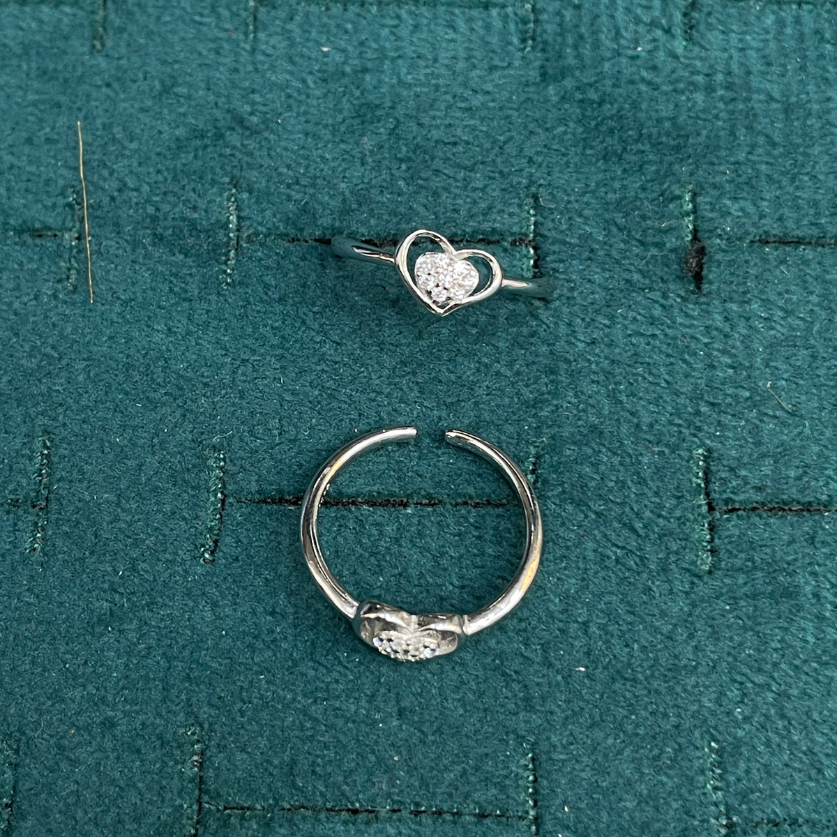 92.5 Sterling Silver CZ Cluster Open Heart Toe Rings for Women