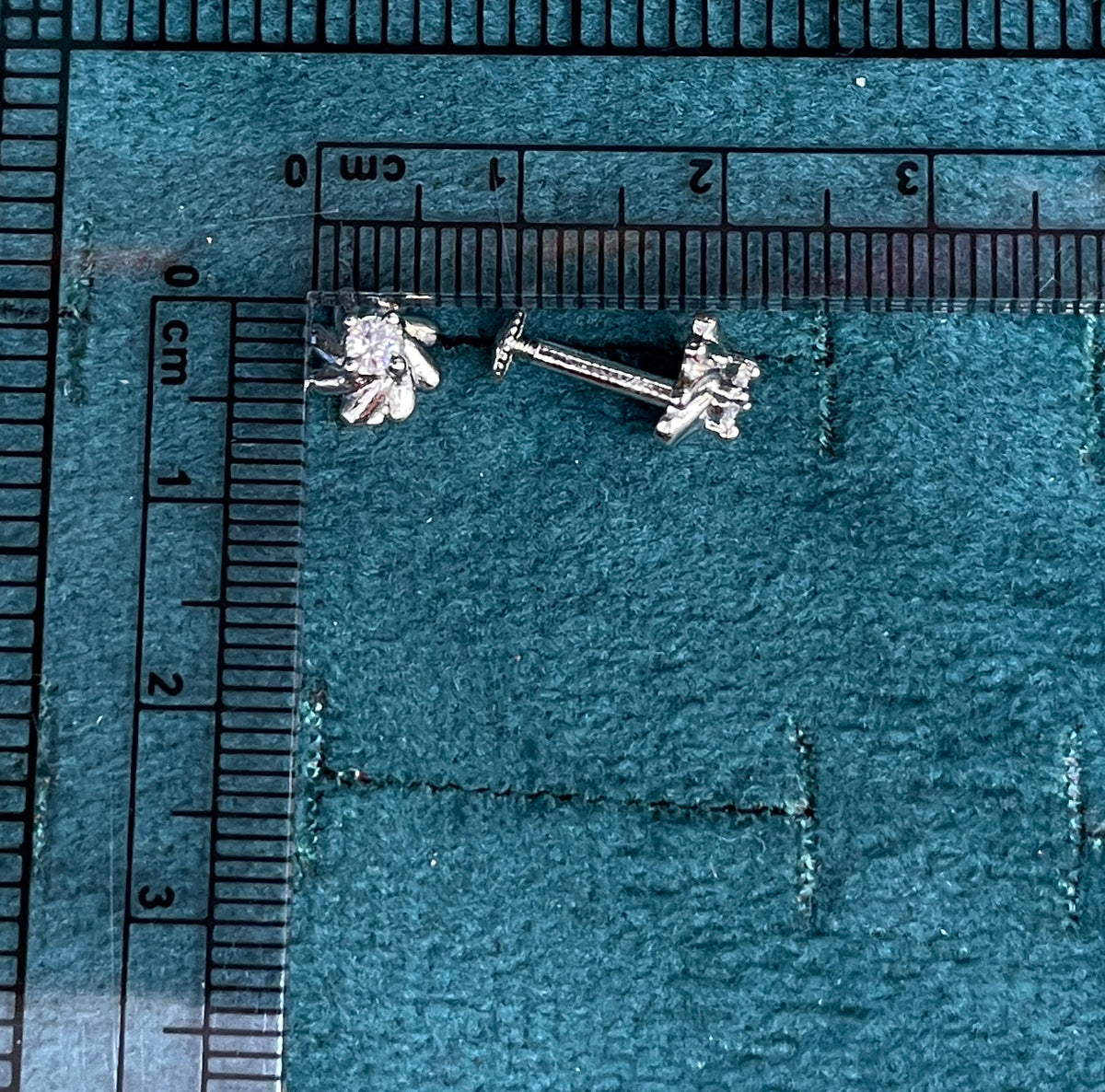92.5 Sterling Silver Solitaire CZ Sunflower Prong Stud Earrings for Women pair