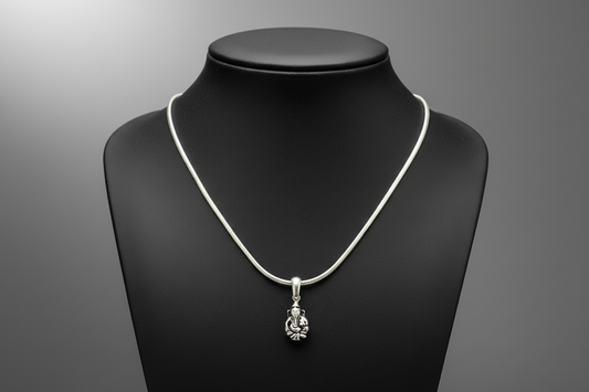 92.5 Silver Vinayaka (Ganesha) Design Pendant for Men & Women – Traditional Temple Style