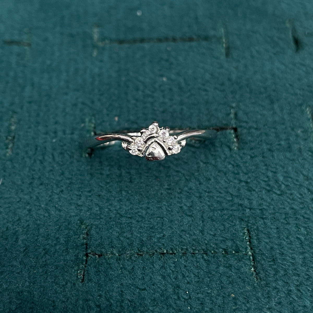 92.5 Silver Clear Stone Chevron Ring for Women - Size 14