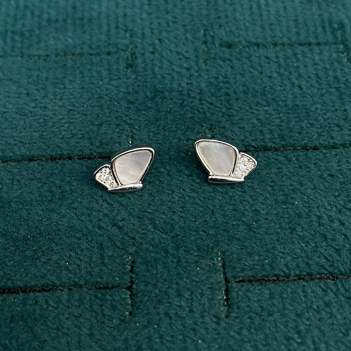 92.5 Silver White Mother-of-Pearl Butterfly Stud Earrings Pair