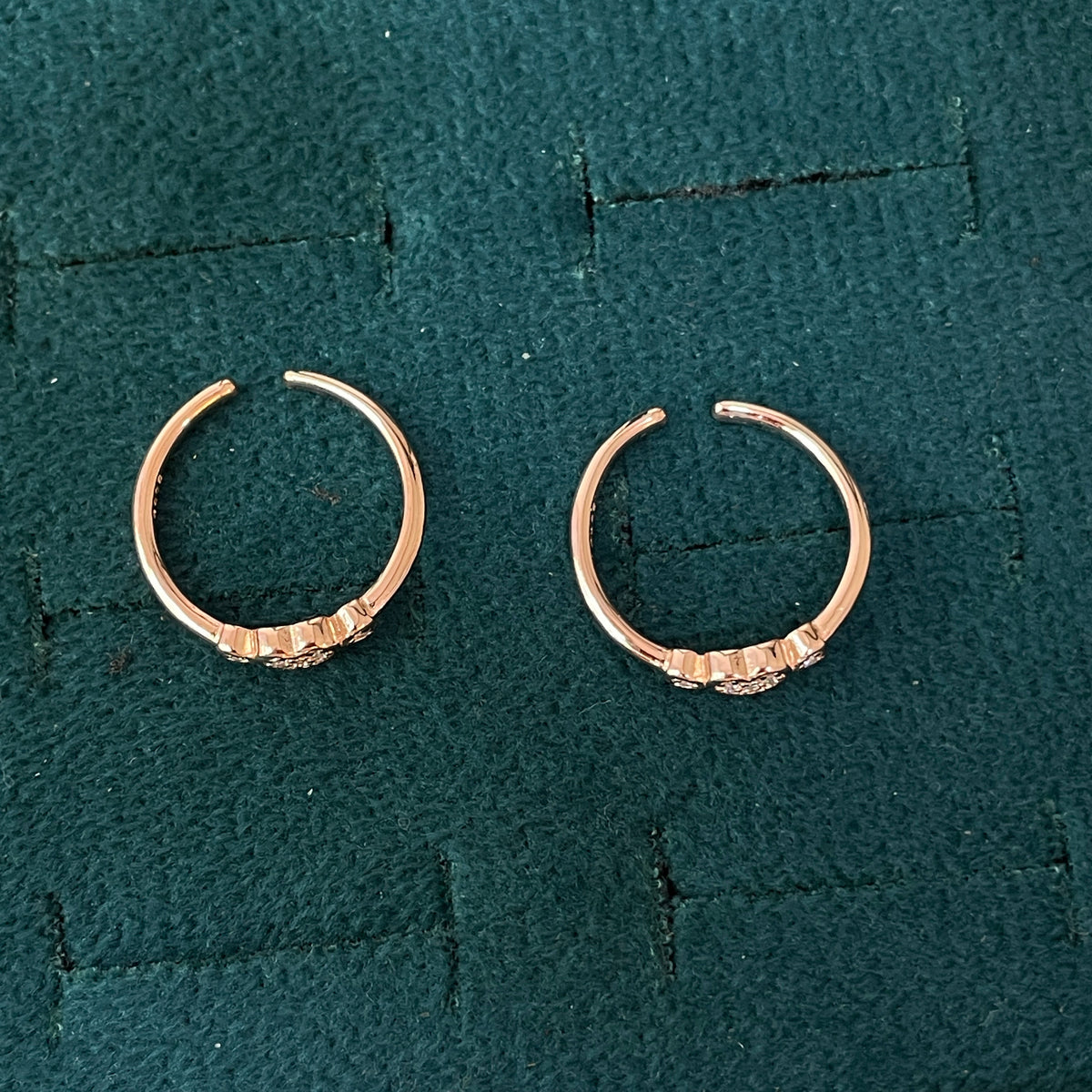 92.5 Silver Rose Gold Plated White CZ Triple Heart Toe Rings