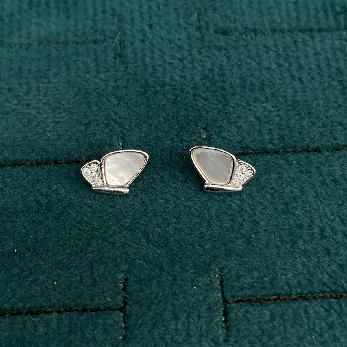 92.5 Silver White Mother-of-Pearl Butterfly Stud Earrings Pair