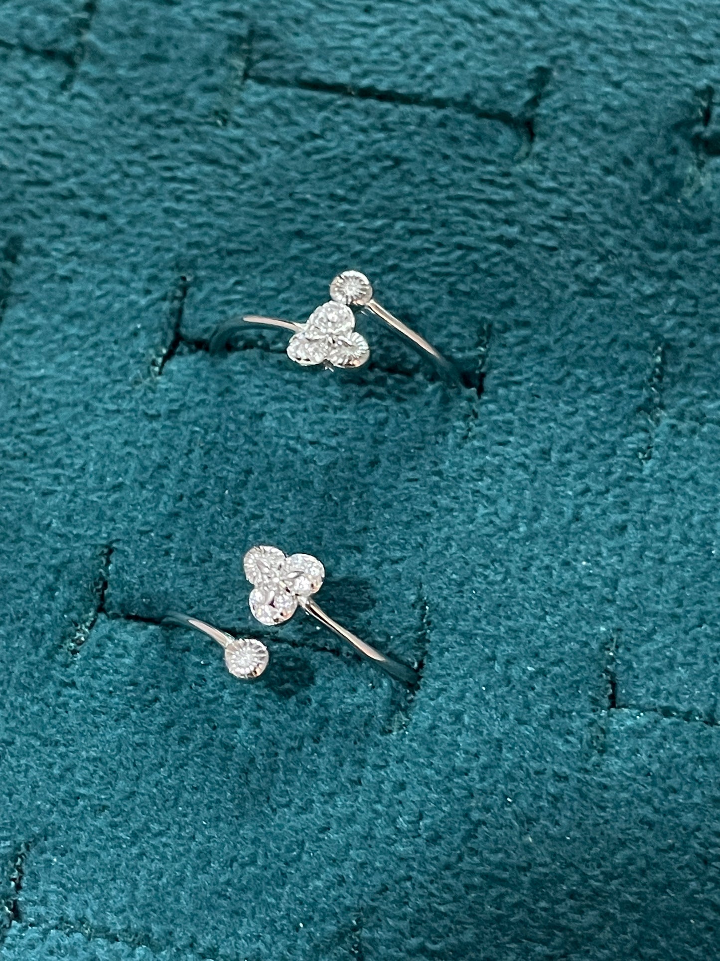 92.5 Sterling Silver Clover Toe Rings for Women | Lucky Charm Floral Design
