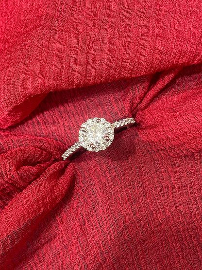 92.5 silver classy white stone ring size 9