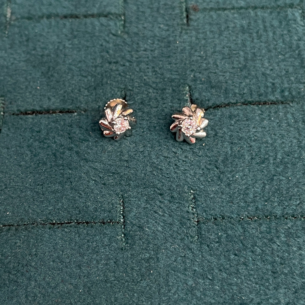92.5 Sterling Silver Solitaire CZ Sunflower Prong Stud Earrings for Women pair