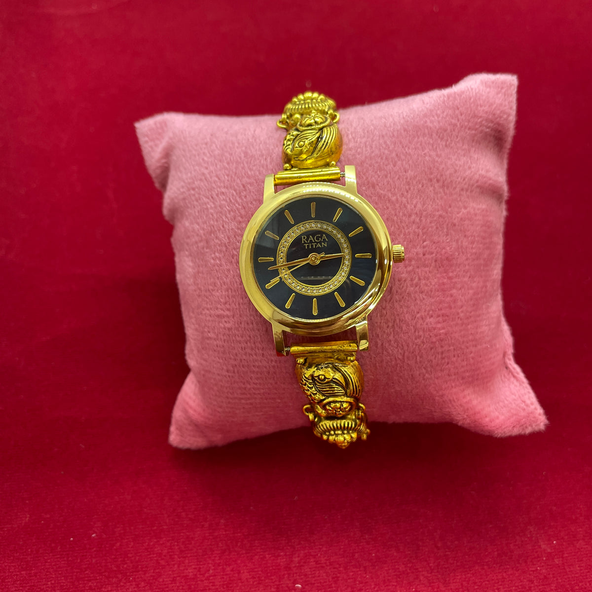 92.5 Silver Gold Plated Nakshi Peacock Watch for Women