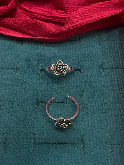 925 Sterling Silver Pyrite Rose Toe Rings for Women | Oxidised Floral Design