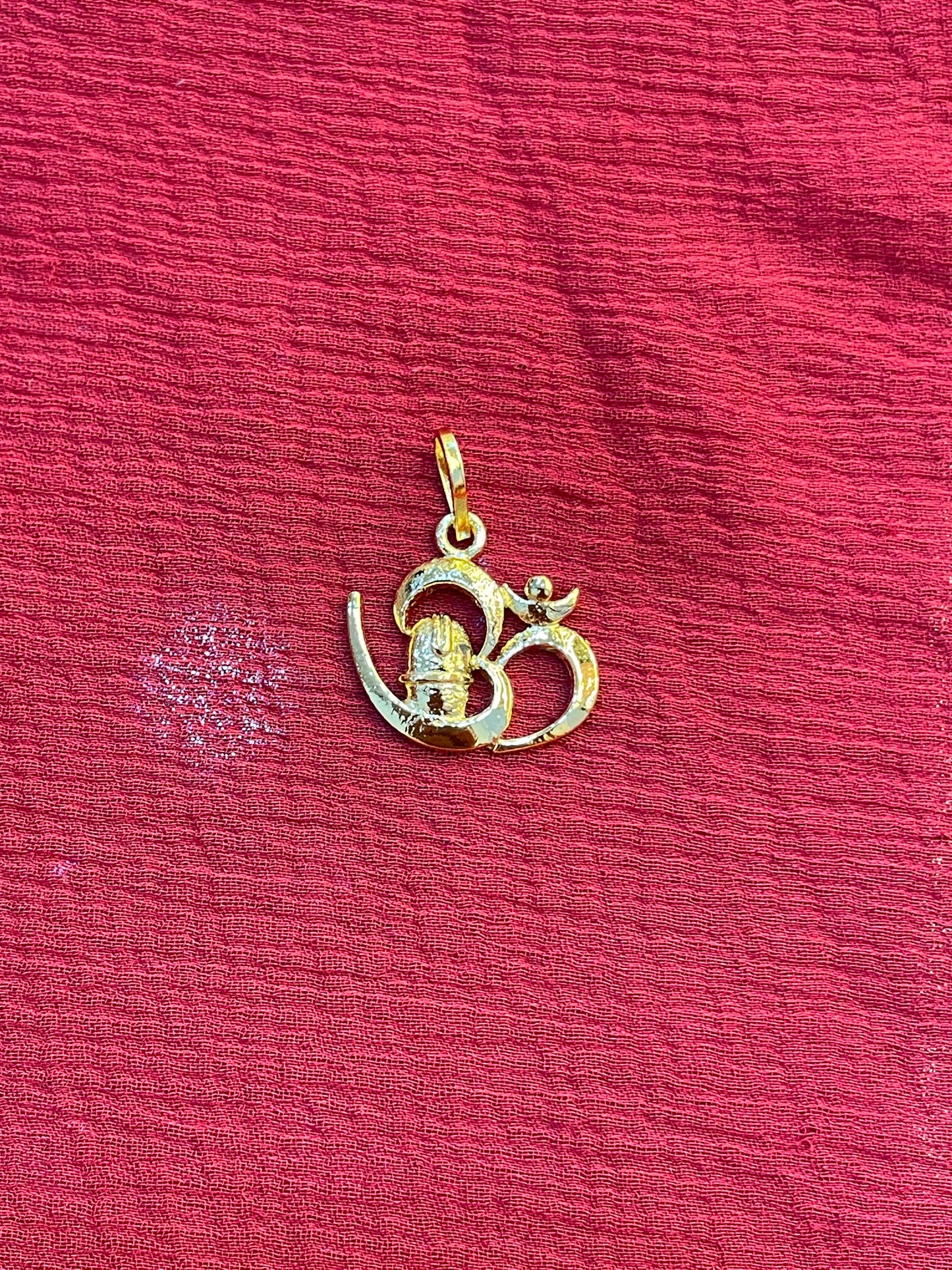 92.5 silver OM pendant gold plated