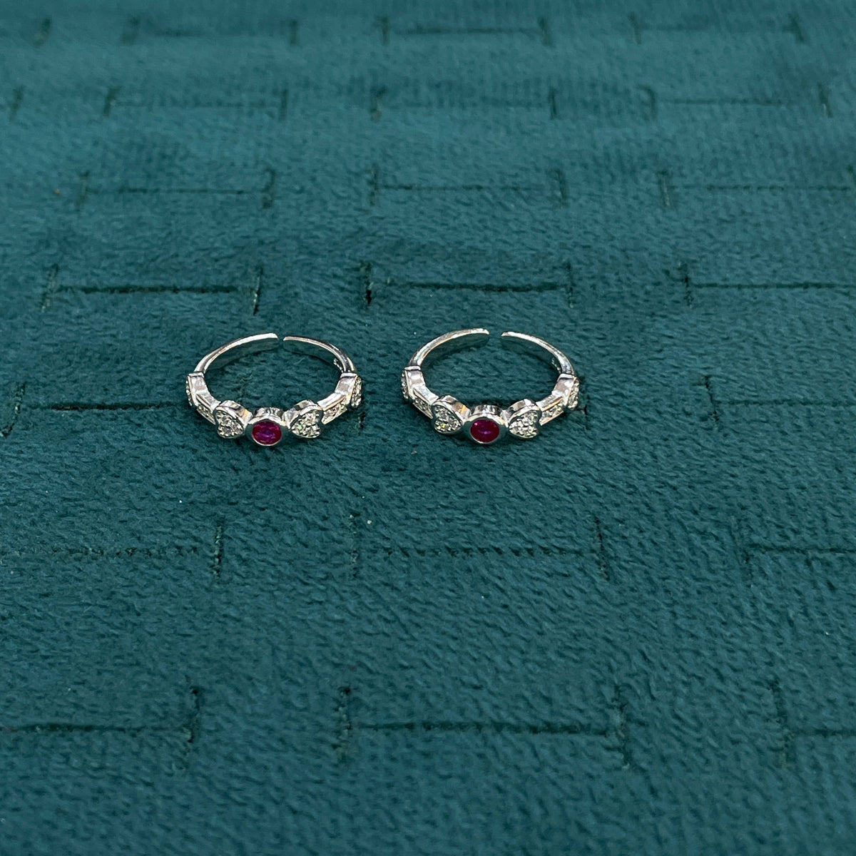 92.5 Silver Pink CZ Heart Cluster Toe Rings for Women