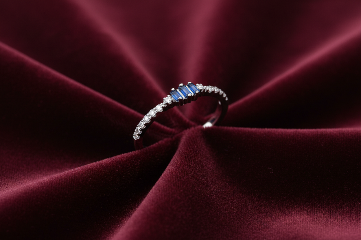 92.5 silver classy stylish blue stone minimal ring size 8