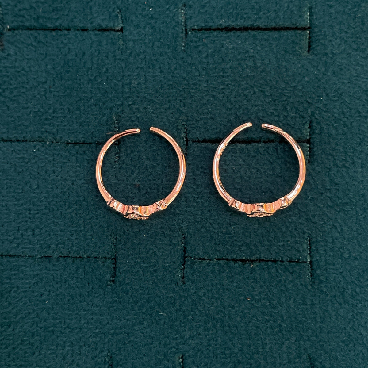 92.5 Silver Rose Gold Plated White CZ Clover Toe Rings