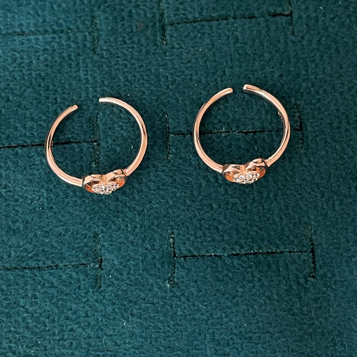 92.5 Silver Rose Gold Plated White CZ Heart Toe Rings