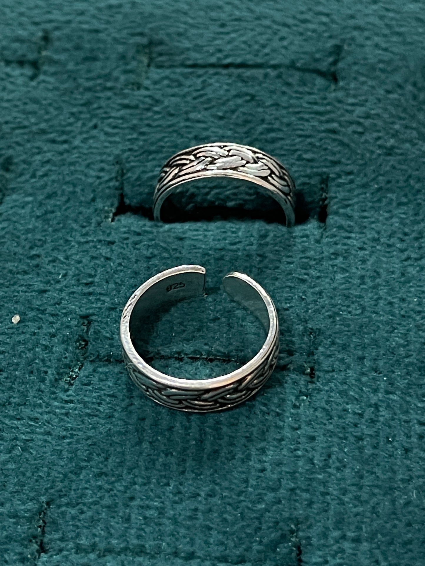 92.5 Silver Toe Rings for Women | Oxidised Weaving Design | Traditional Jewellery