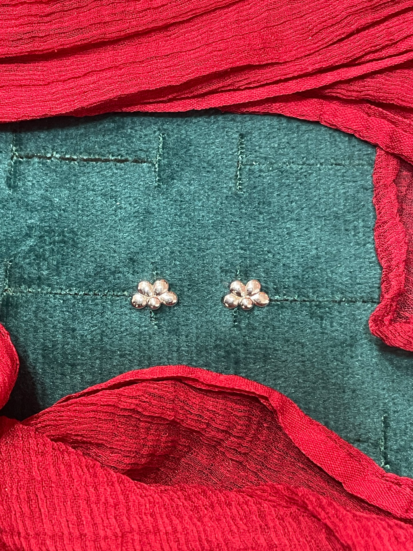 92.5 Silver Simple Flower Earrings for Women | Stylish Minimal Floral Design | Elegant Daily Wear Jewellery