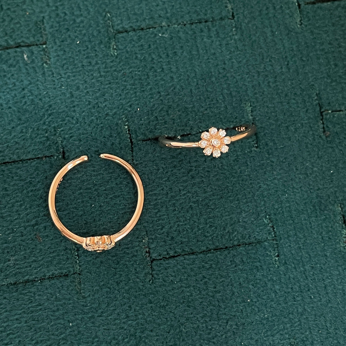 92.5 Silver Rose Gold Plated White CZ Daisy Toe Rings