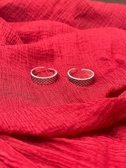 92.5 Silver Antique Oxidised Toe Rings for Women | Ethnic Adjustable Daily Wear Jewellery