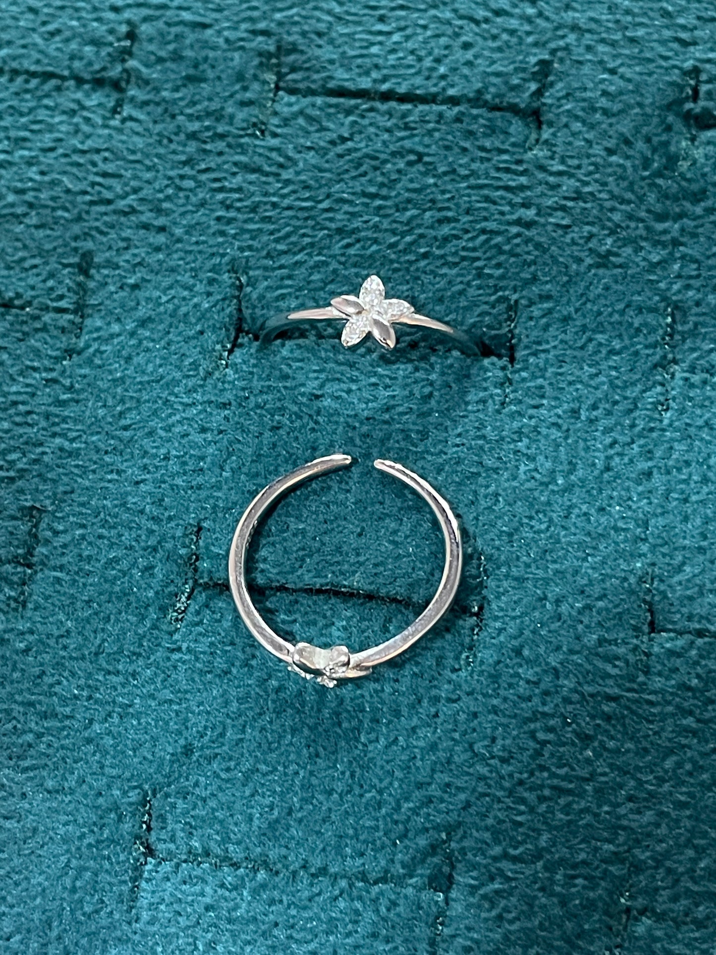 92.5 Sterling Silver Flower Toe Rings for Women | Floral Elegant Design