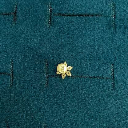 92.5 Sterling Silver Gold Plated CZ Daisy Flower Nose Pin