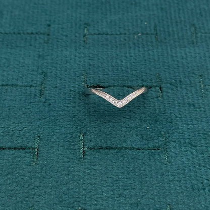 92.5 Sterling Silver V-Chevron Finger Ring