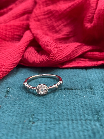 92.5 Silver Minimal Solitaire Ring
