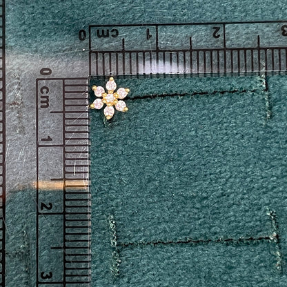 92.5 Sterling Silver Gold Plated CZ Daisy Flower Nose Pin
