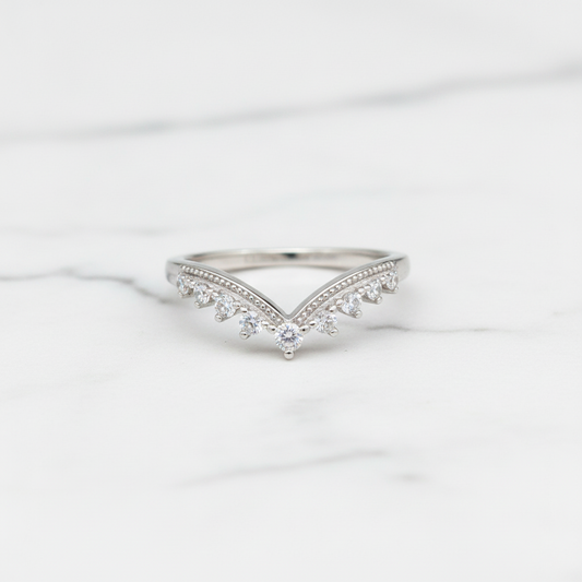 92.5 Sterling Silver Milgrain Graduated CZ Crown Finger Ring for Women