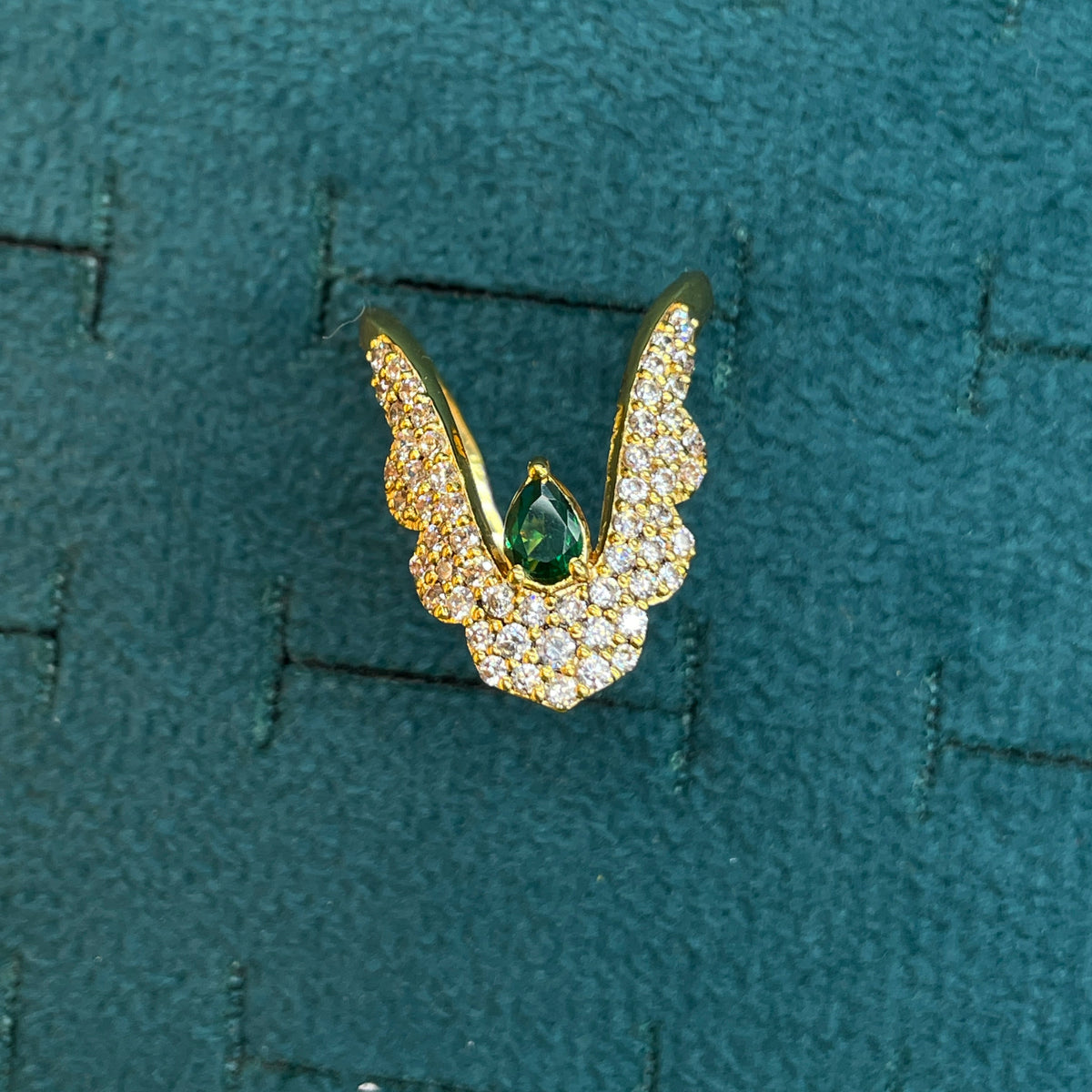 92.5 Silver Gold Plated White CZ Pave Green CZ Teardrop Vanki Ring for Women