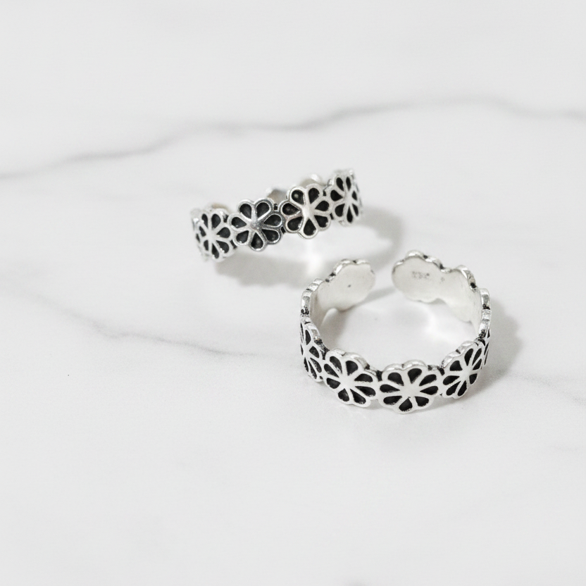 92.5 Silver Toe Rings for Women | Daisy Oxidised Design | Traditional Jewellery