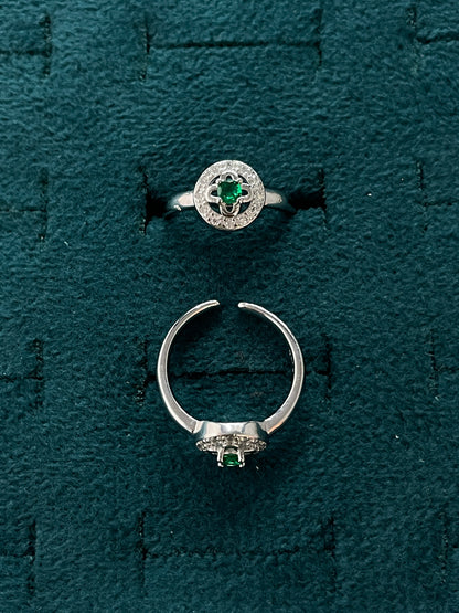 92.5 Silver Green Stone Halo Adjustable Toe Rings for Women | Circular Halo Design