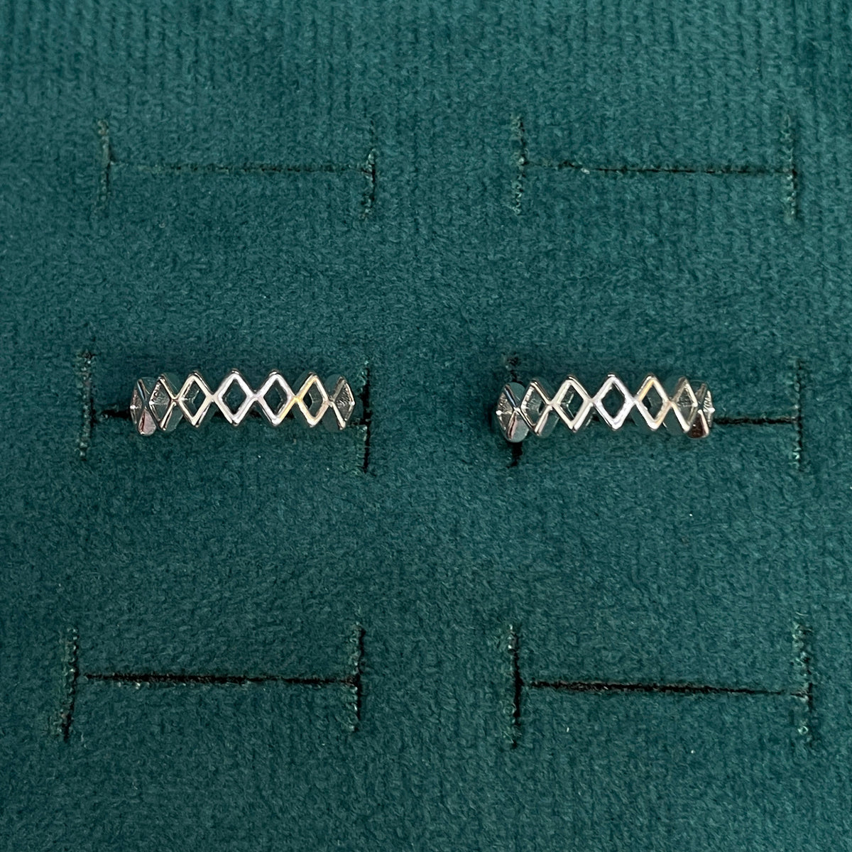 92.5 Silver Diamond Frame Toe Rings