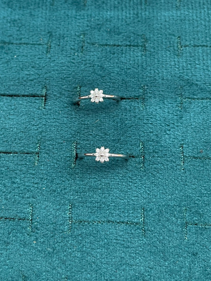 92.5 Sterling Silver CZ Daisy Cluster Flower Toe Rings for Women