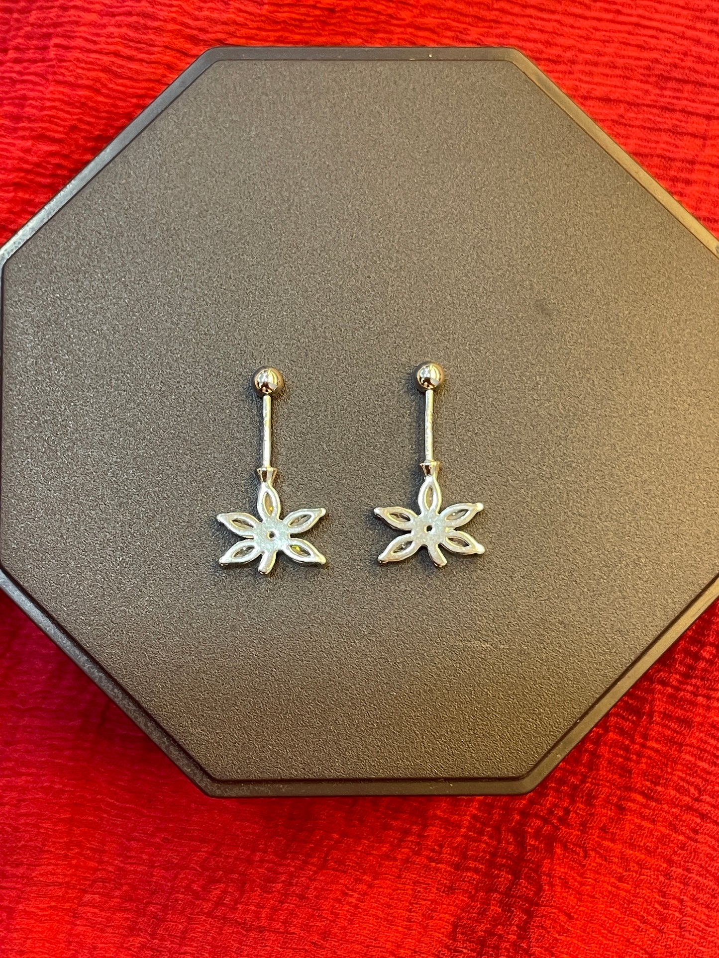 92.5 Silver Leaf Bugadi Pair for Women | Floral Helix Earrings | Minimal Daily Wear Jewellery
