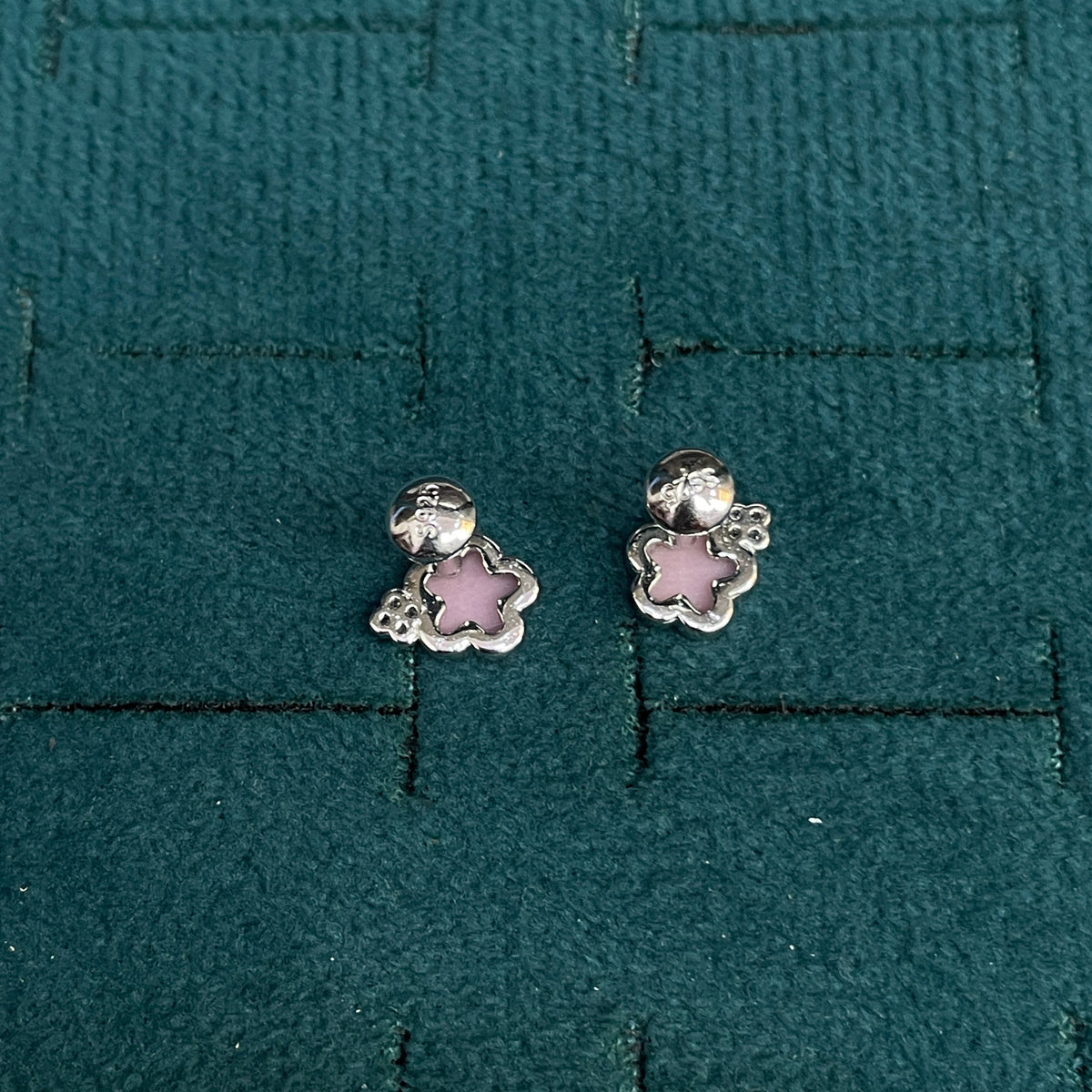 92.5 Silver Pink Mother-of-Pearl Flower Stud Earrings Pair